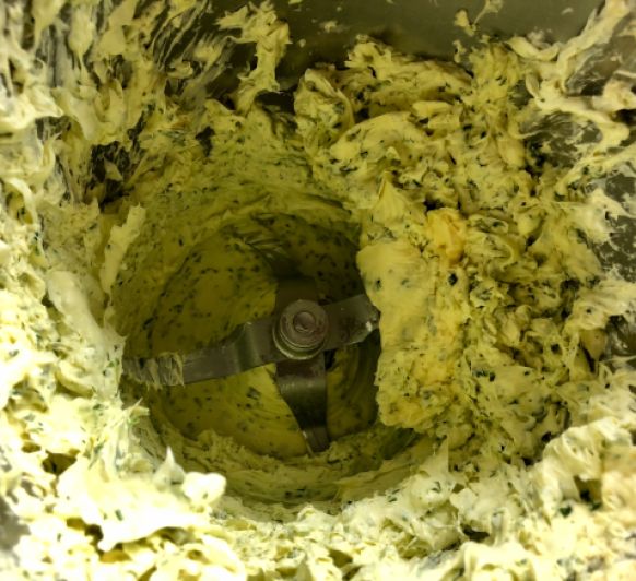 Mantequilla de albahaca con Thermomix®