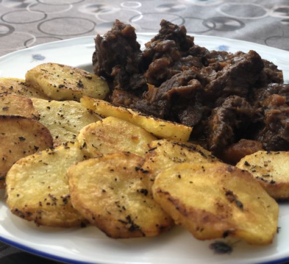 Aguja de Ternera con Patatas a las hierbas en Thermomix® TM6