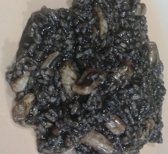Arroz negro con calamares en Thermomix® 